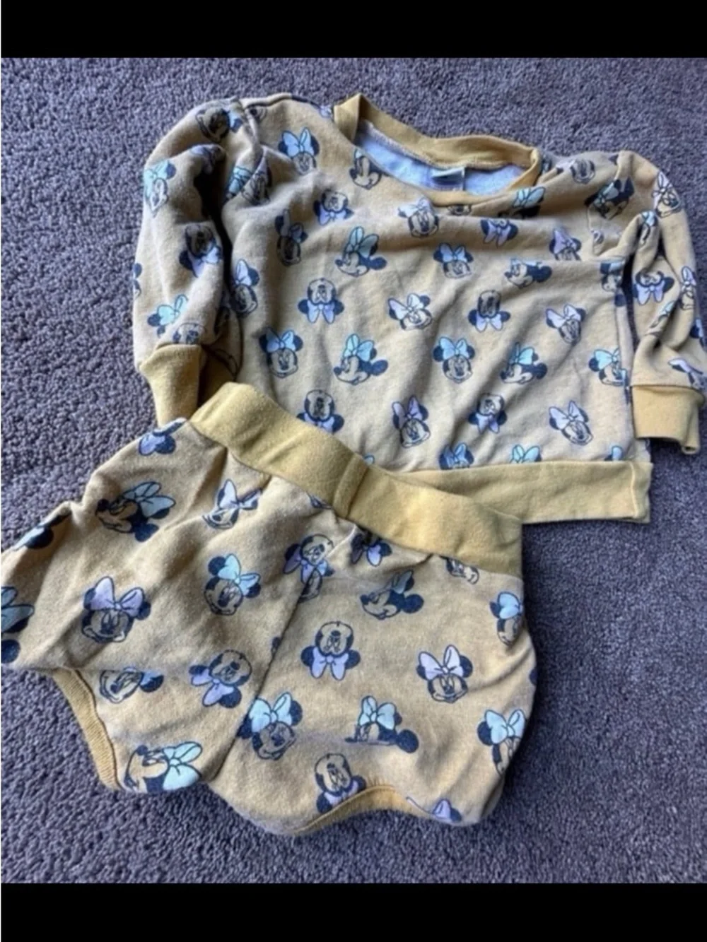 Disney Yellow Minnie Mouse Sweatshirt and Shorts Set